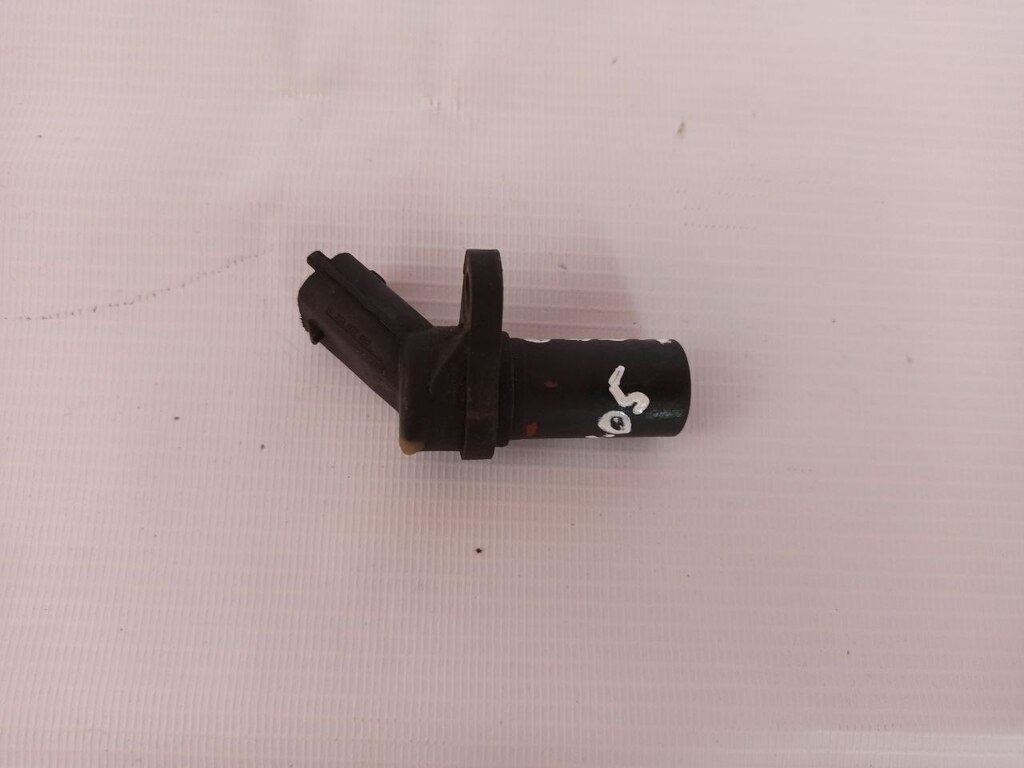 датчик положения коленвала D2066 б/у - 1